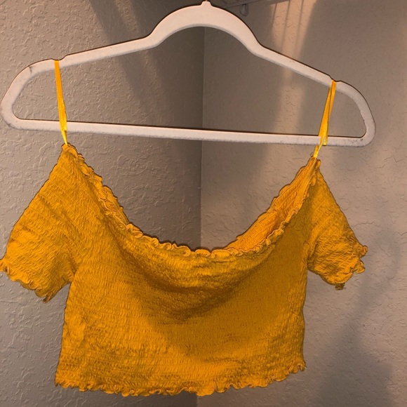 Saffron off-shoulder crop top - Picture 2 of 3